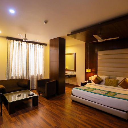 Cs Boutique Hotel Faridabad Ngoại thất bức ảnh