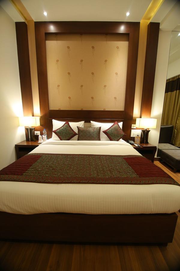 Cs Boutique Hotel Faridabad Ngoại thất bức ảnh
