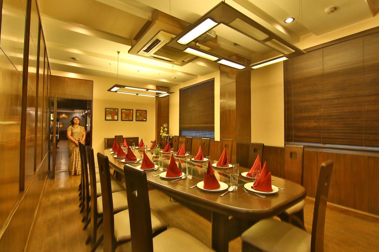 Cs Boutique Hotel Faridabad Ngoại thất bức ảnh