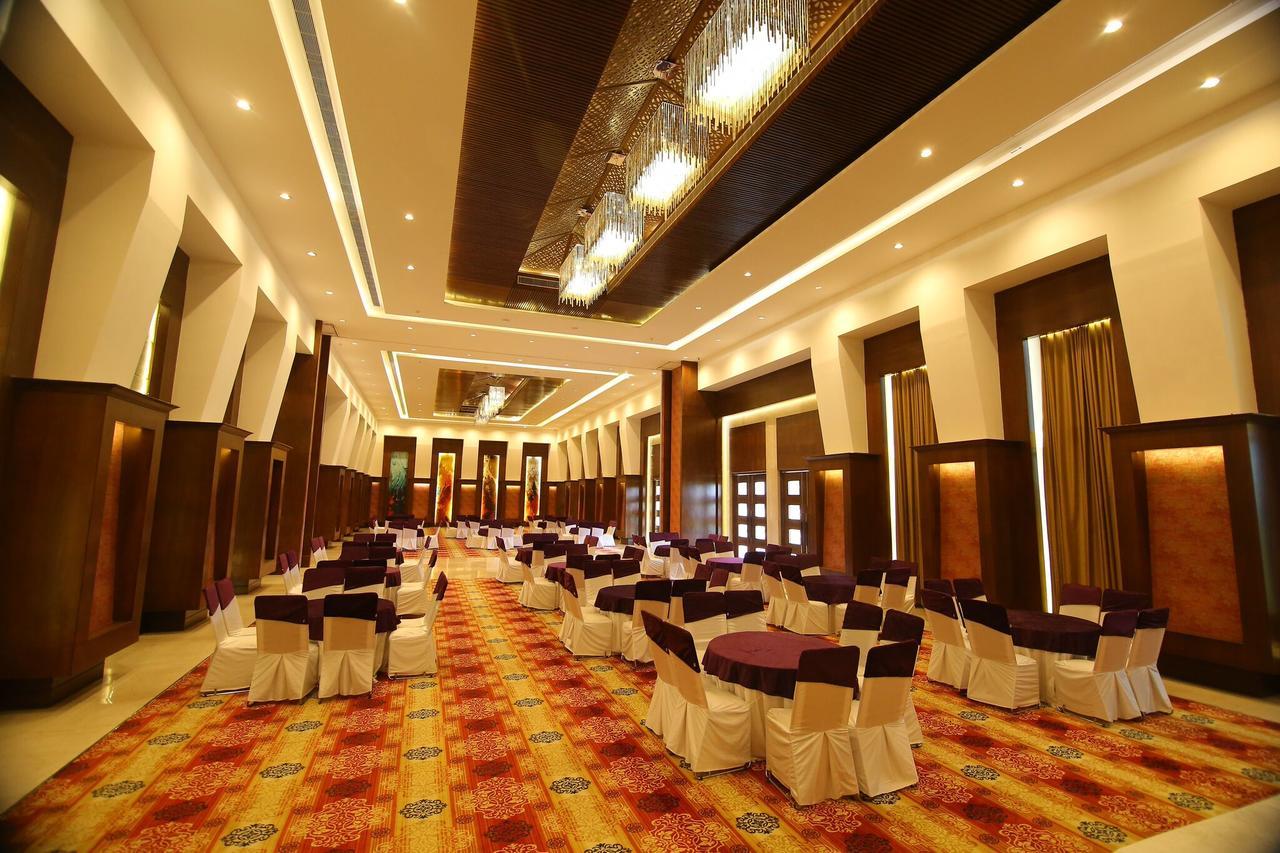 Cs Boutique Hotel Faridabad Ngoại thất bức ảnh