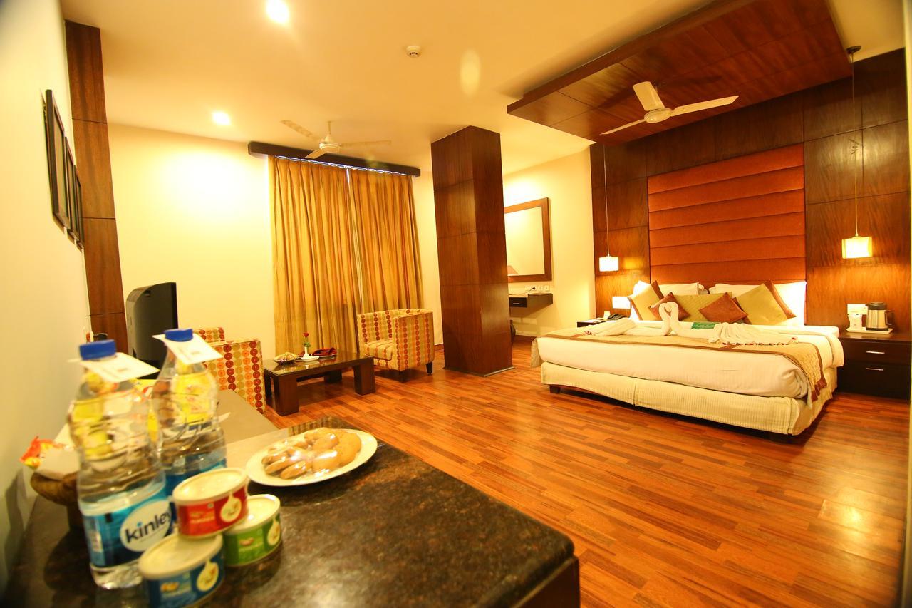 Cs Boutique Hotel Faridabad Ngoại thất bức ảnh
