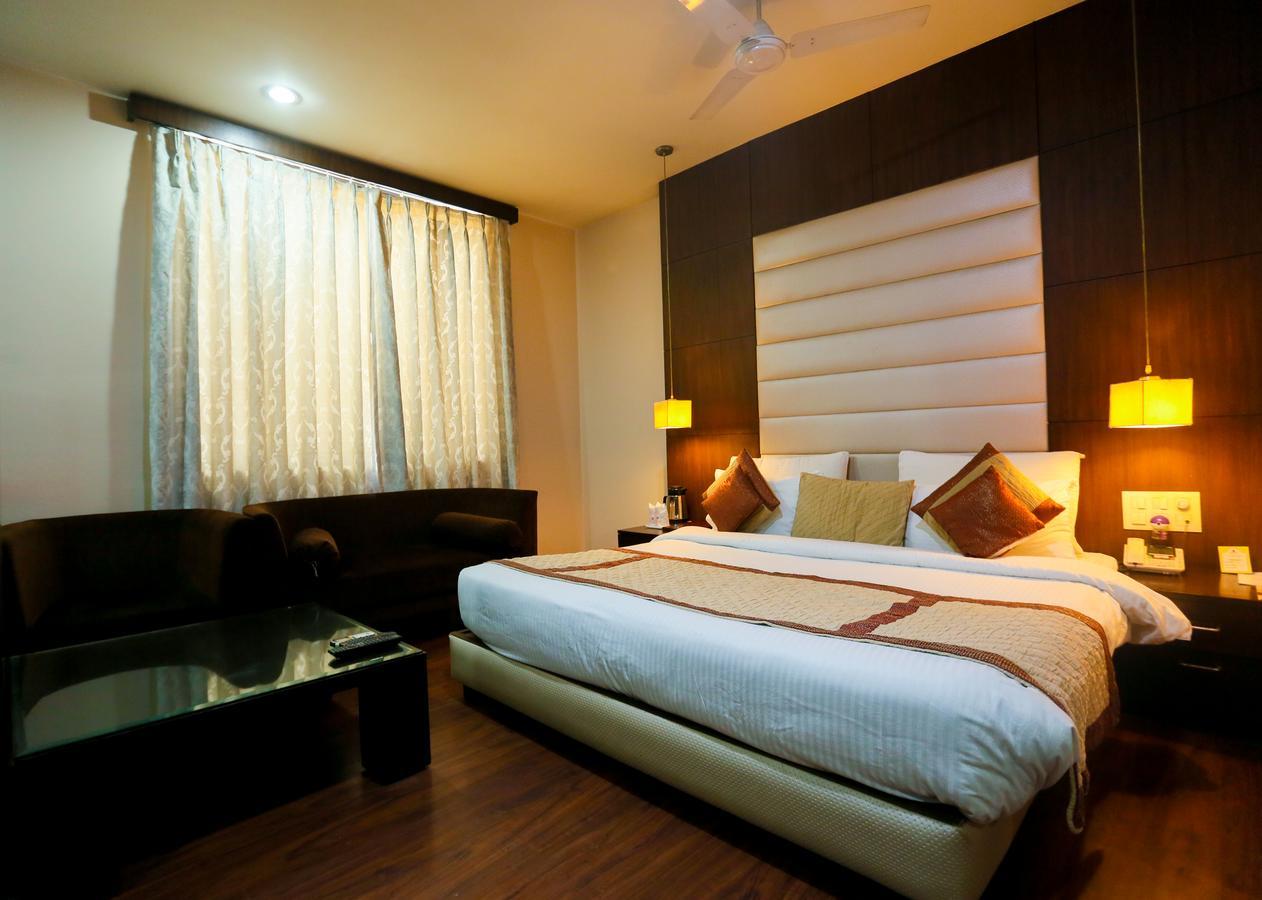 Cs Boutique Hotel Faridabad Ngoại thất bức ảnh