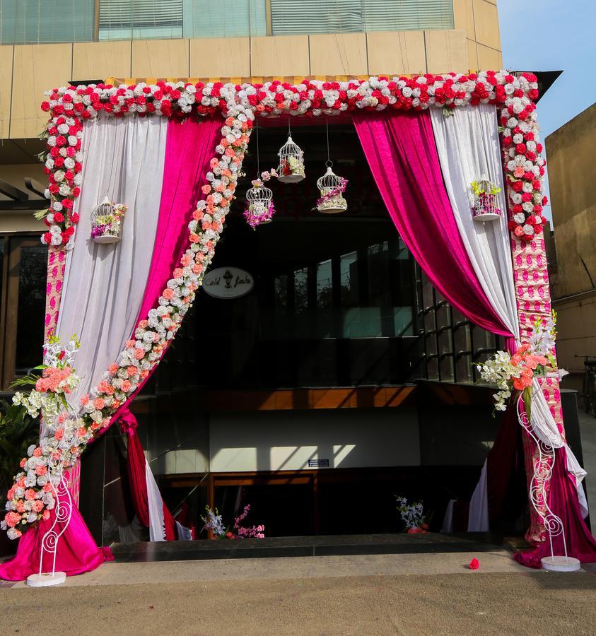 Cs Boutique Hotel Faridabad Ngoại thất bức ảnh